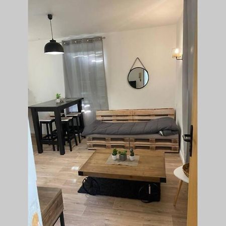 Charmant Petit Studio Au Coeur De Figeac 아파트 외부 사진