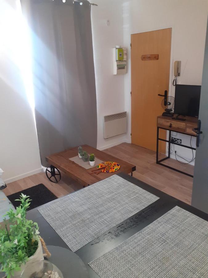 Charmant Petit Studio Au Coeur De Figeac 아파트 외부 사진